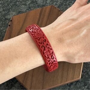 VINTAGE CHINESE CARVED CINNABAR BANGLE BRACELET FLORAL DESIGN RED